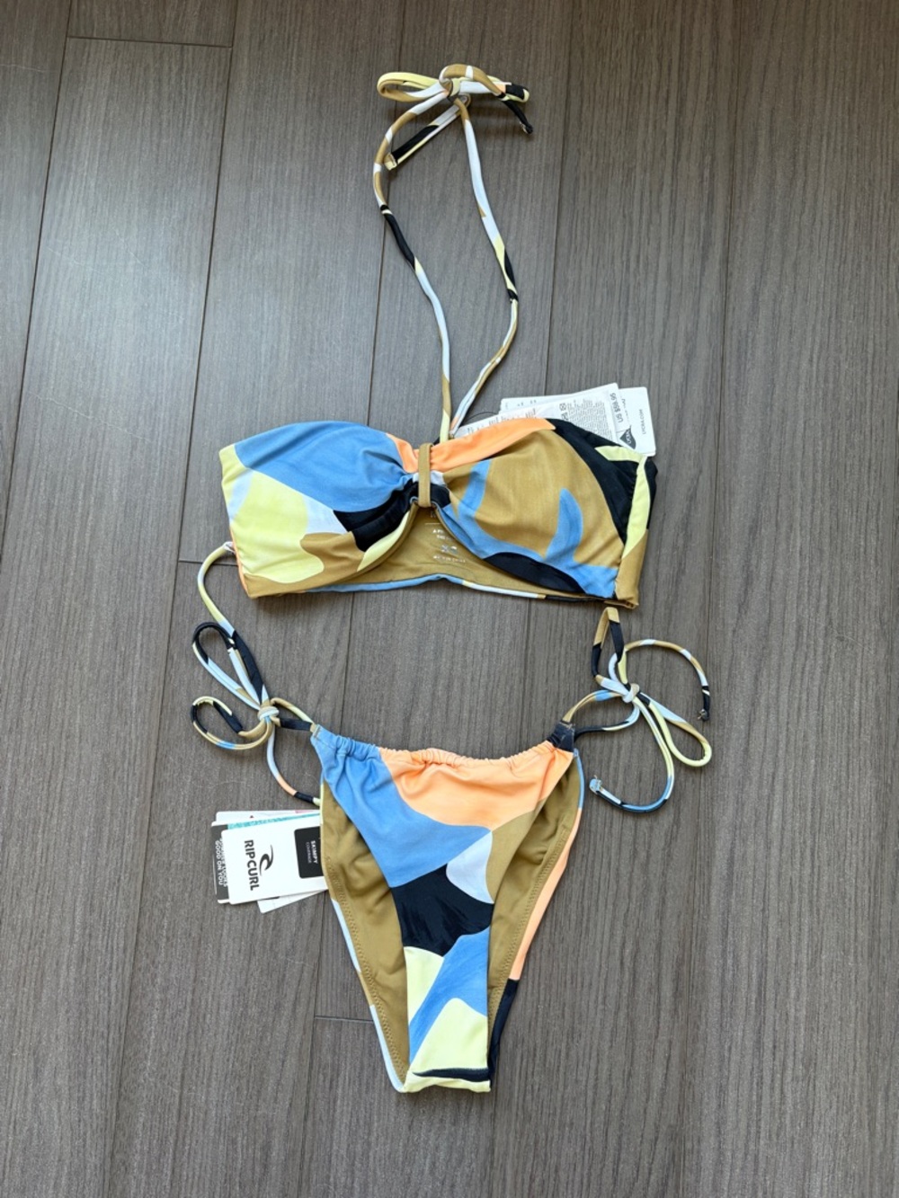 RIPCURL - Bandeau Bikini Top and Skimpy Coverage Bikini Bottom (size XS)